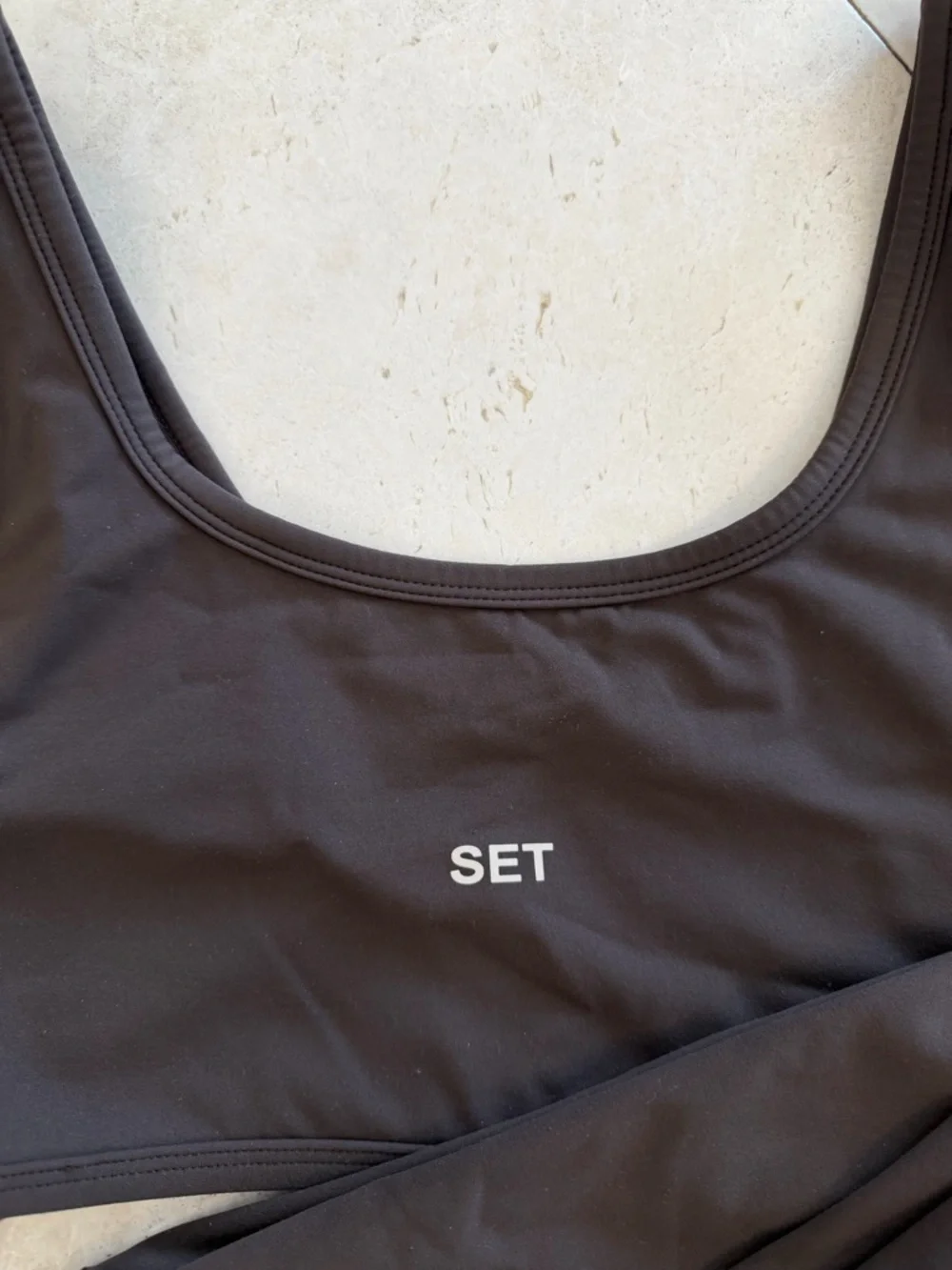 Set active espresso airluxe Women's Scoop Neck Sports Bra - medium - Picture 3 of 7